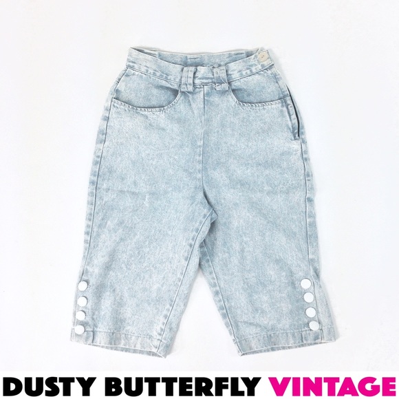 [SOLD]VINTAGE 80s HIGH WAISTED ACID WASH DENIM SHO - Picture 1 of 5
