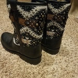 Womans Frye boots