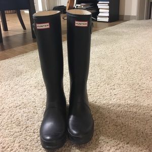 Black Hunter rain boots