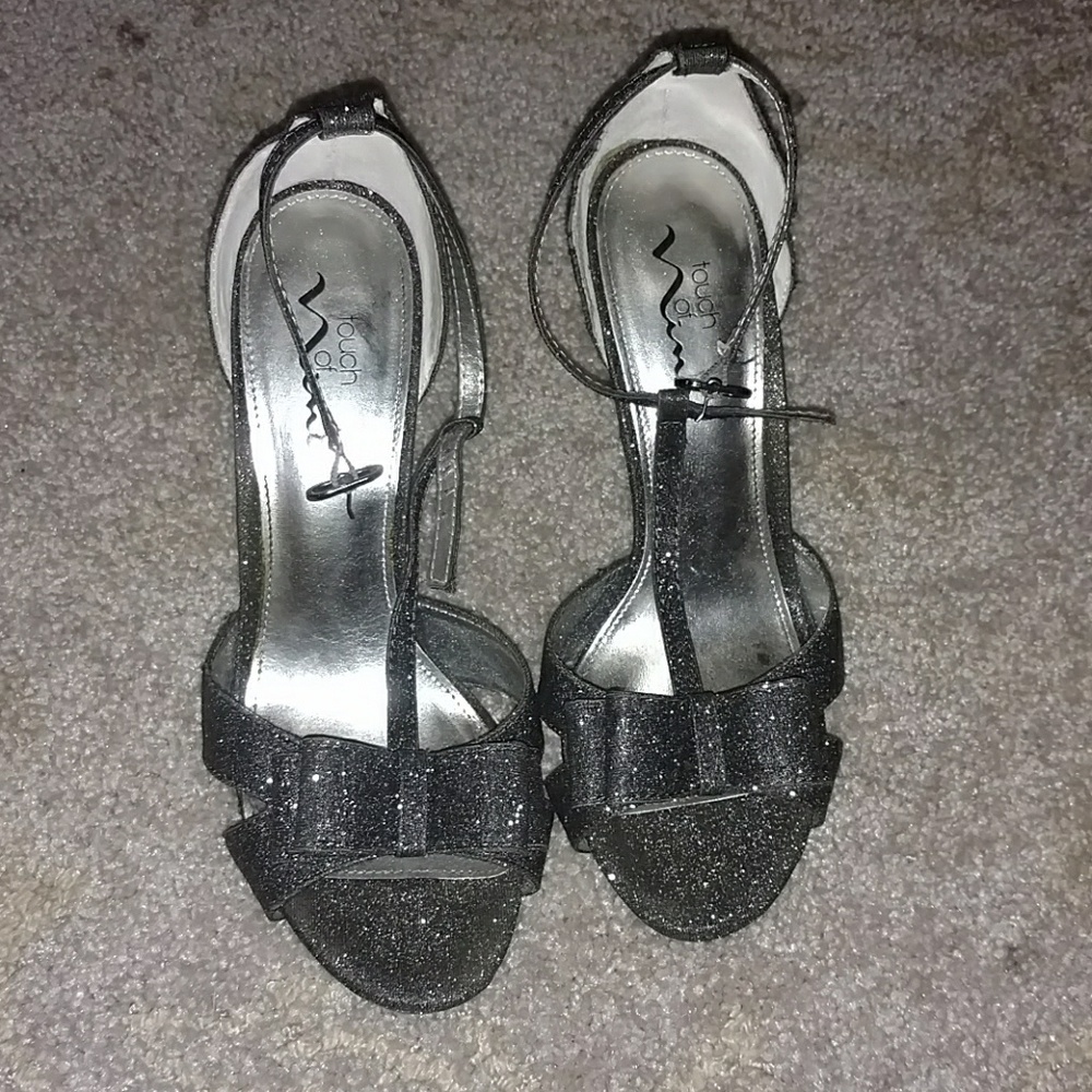 Bow Heels