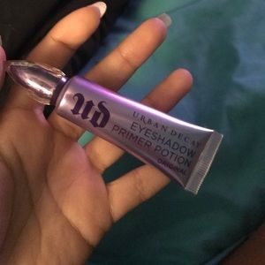 Urban Decay Eyeshadow Primer