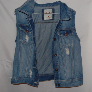 Sleeveless denim vest