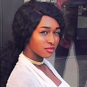 Meet your Posher, Lashe