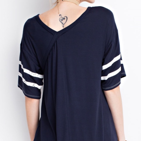 Casual & Comfy Navy Tunic Top - Picture 4 of 5