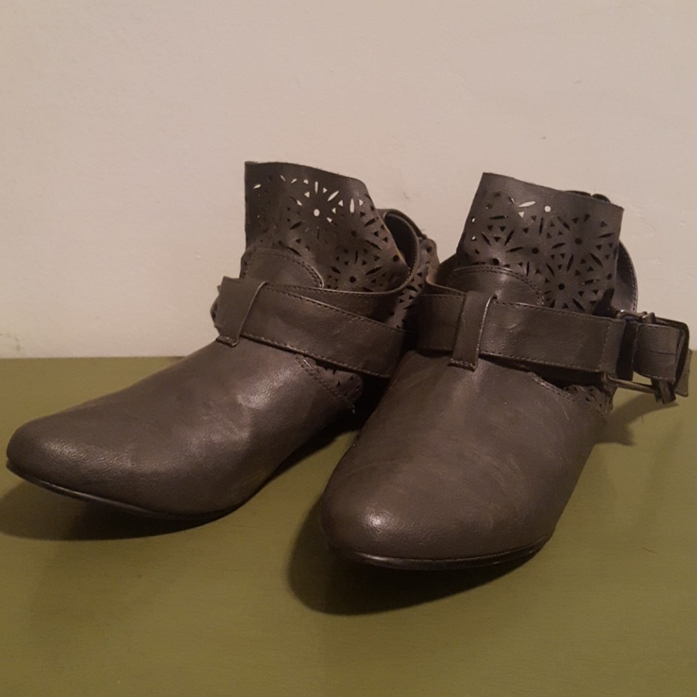 Ankle boots
