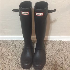 Size 7 Black Matte Hunter Rainboots