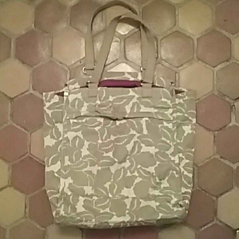Tote bag