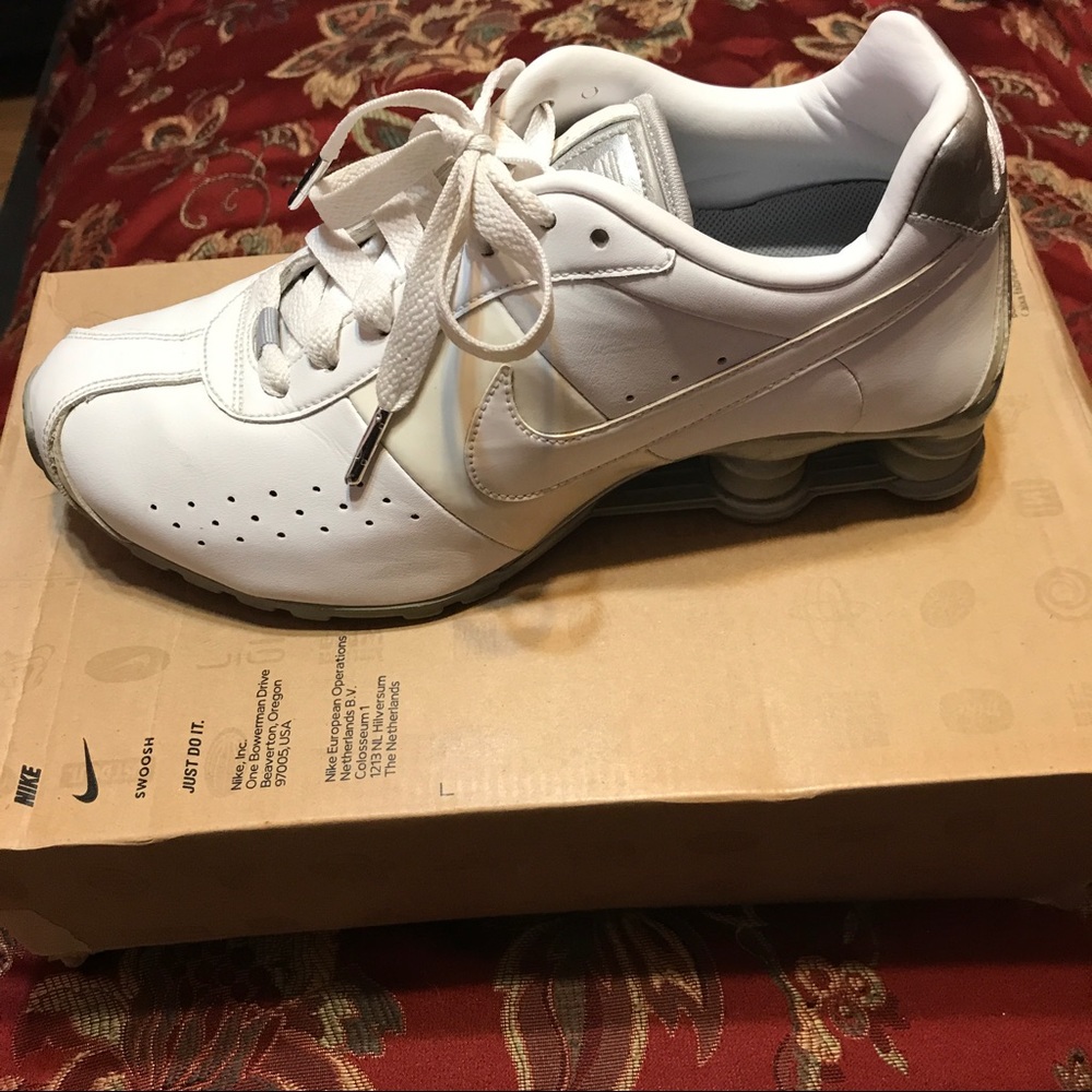 Nike shox classic shoes