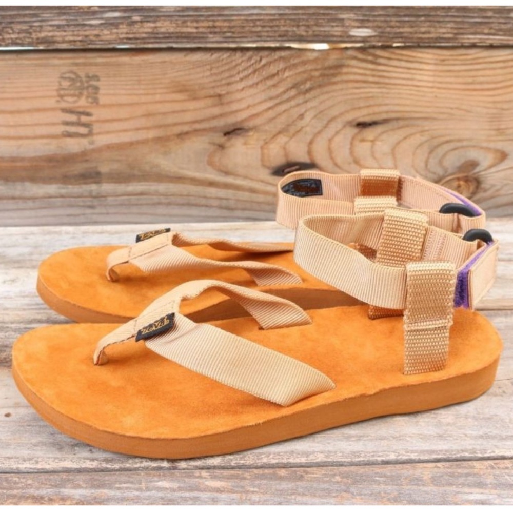Teva Original Universal Sandal Backpack Tan Suede - Picture 1 of 3
