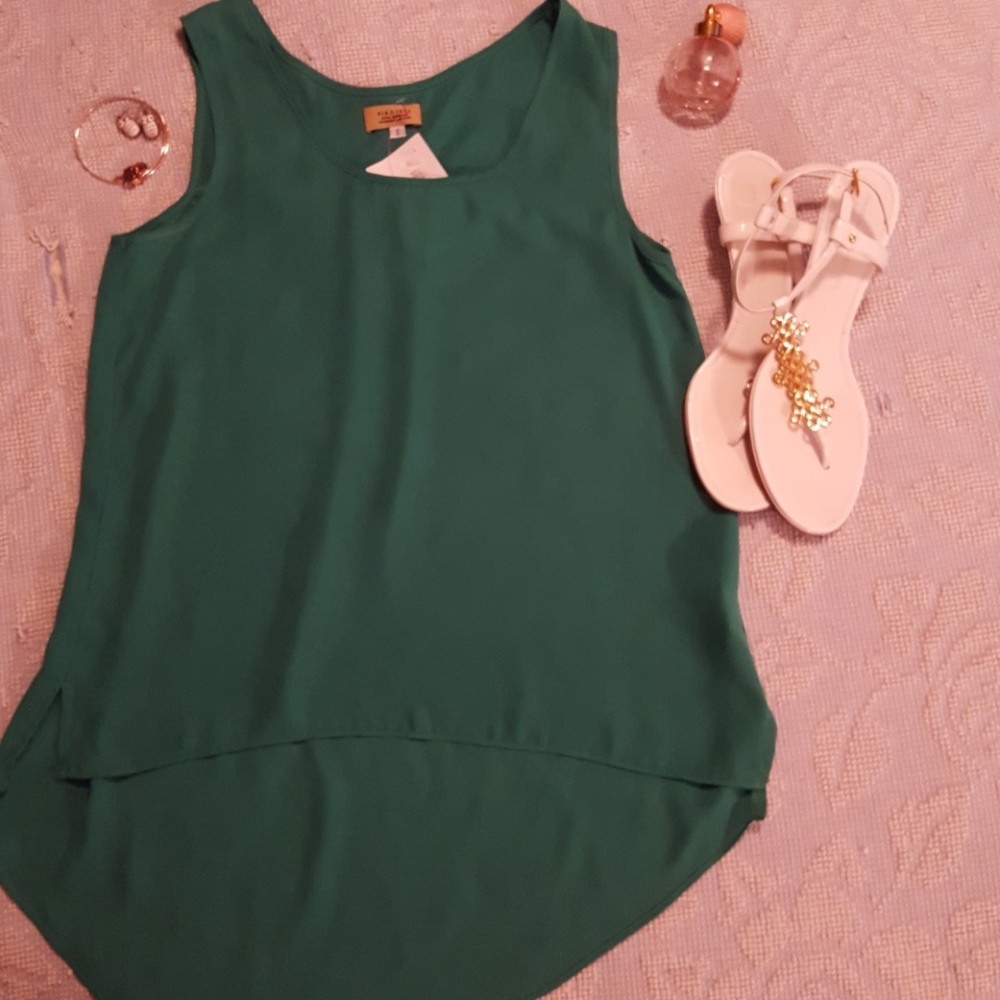 Hi Low Pleated Back Tank