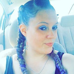 Meet your Posher, Crystal