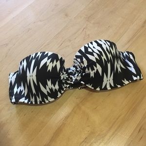 Victoria's Secret strapless swim suit top - 34B