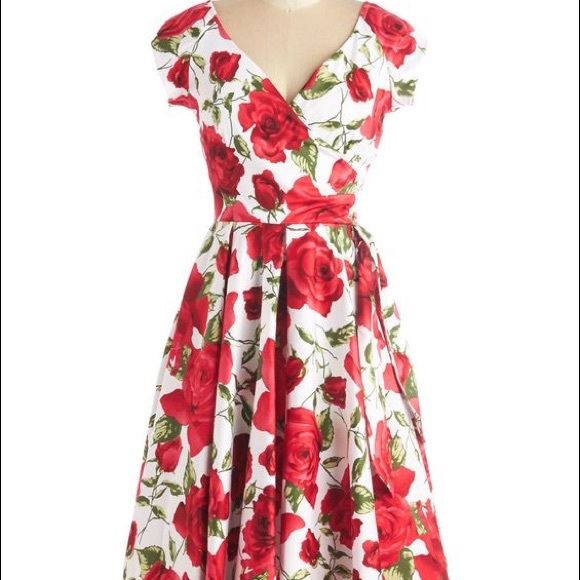 Modcloth Dresses & Skirts - Modcloth Layered Cupcake Dress in Red and White