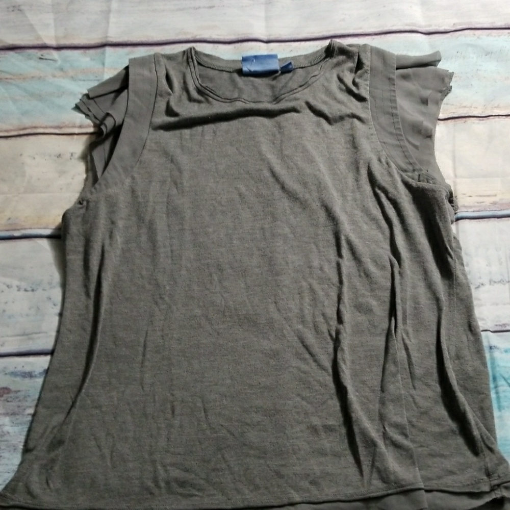 Simply Vera top
