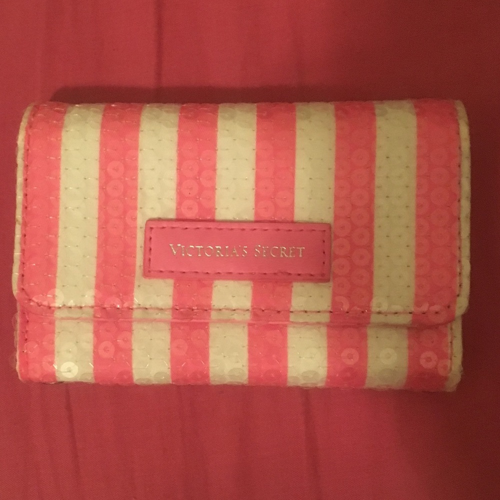 ⭐️ final price ⭐️ VS phone case/wallet