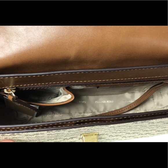 MICHAEL KORS NATALIE & MERCER WEEKENDER - Picture 6 of 6