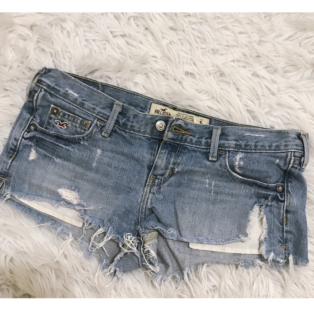 Light washed distressed denim shorts stagecoach