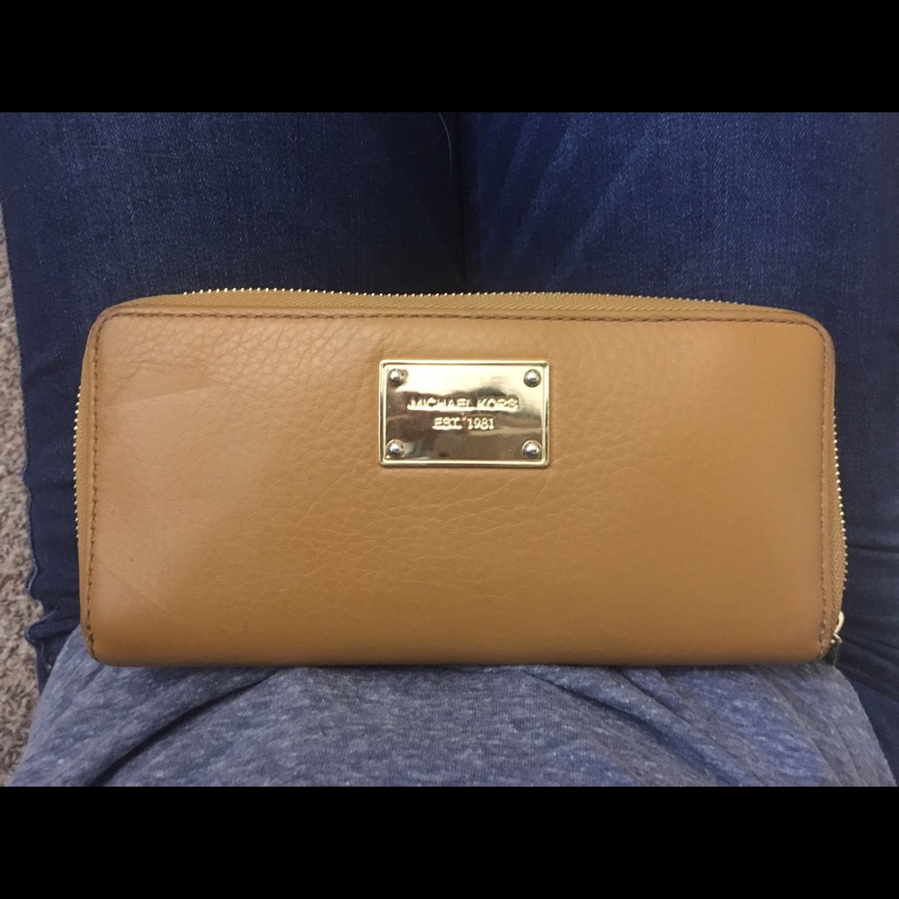 Michael Kors wallet