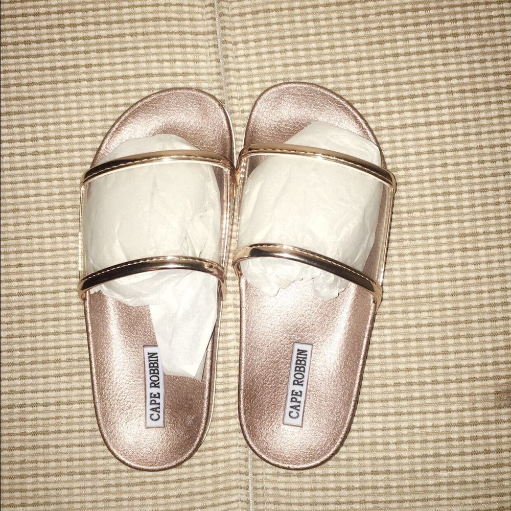 FASHION NOVA SLIPPERS