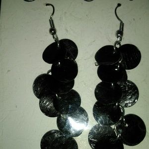 Black shell Earrings