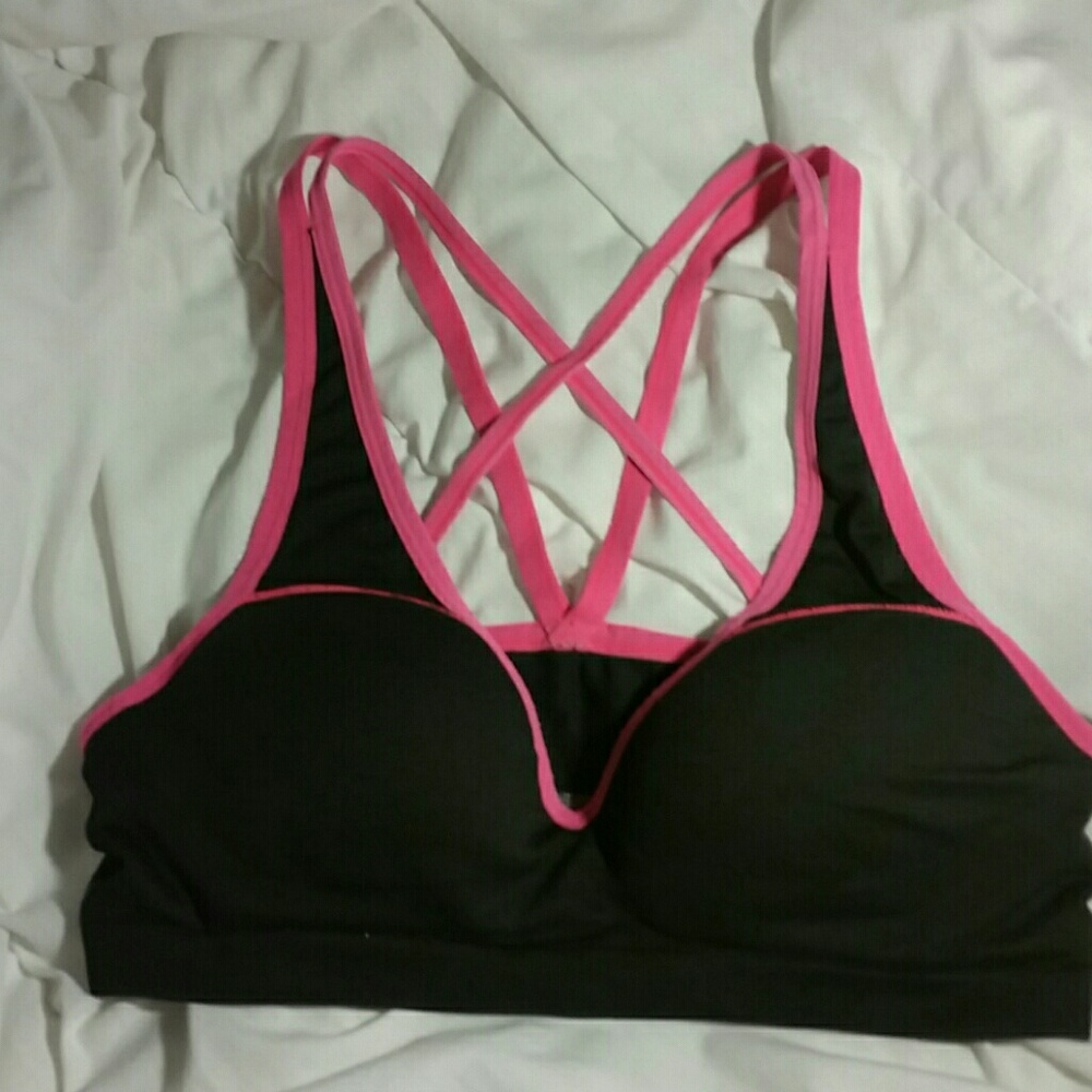 Victoria's Secret: PINK push up sports bra