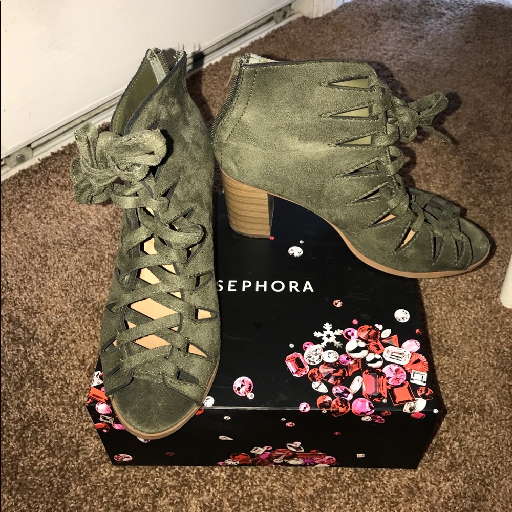 Green Zip up booties