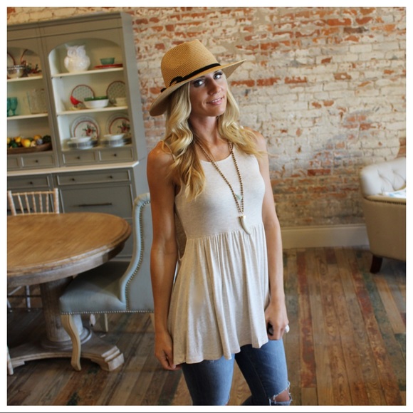 ✨LAST ONE ✨Oatmeal built in bandeau style tunic - Picture 3 of 4