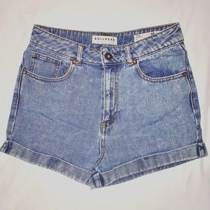 Bullhead Mom Shorts
