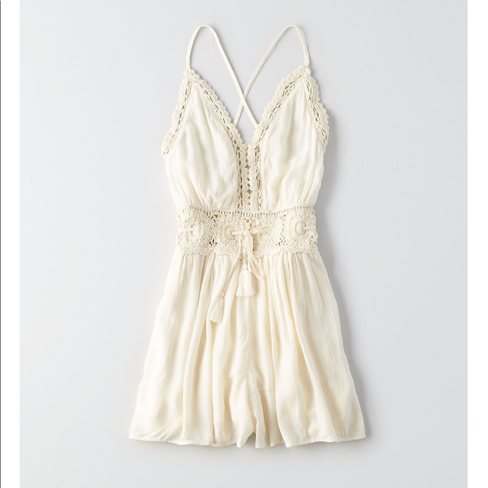 *BRAND NEW* AMERICAN EAGLE CROCHET ROMPER