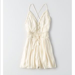 *BRAND NEW* AMERICAN EAGLE CROCHET ROMPER