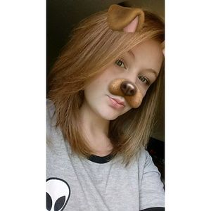 Meet your Posher, Lauren