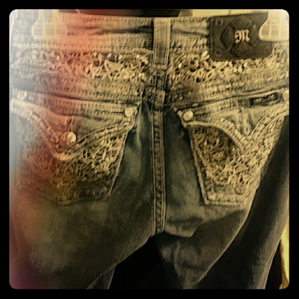 Miss Me size 27 cropped jeans
