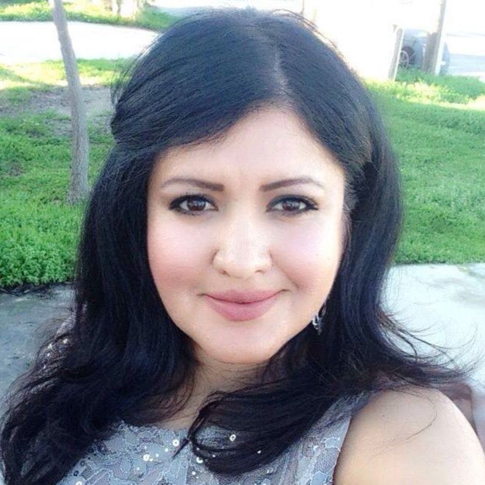 Meet your Posher, Yesi