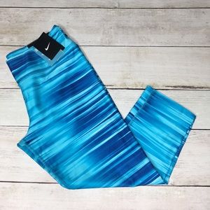 Nike Stay Cool Training crops