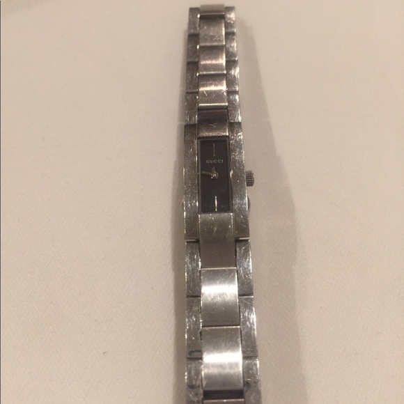 GUCCI WATCH - Picture 2 of 3