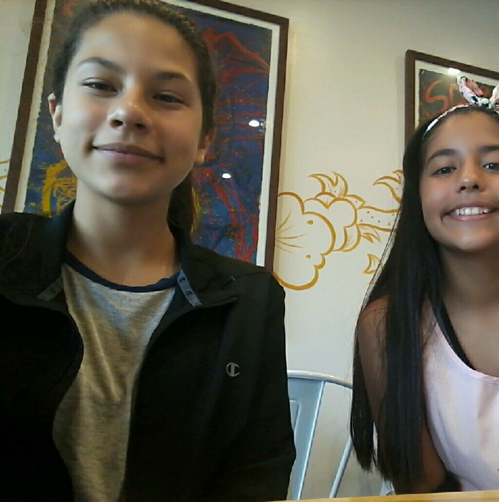 Meet your Posher, Lola