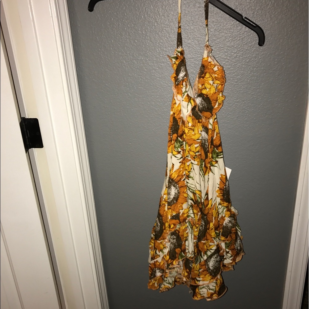 a short sunflower dress!