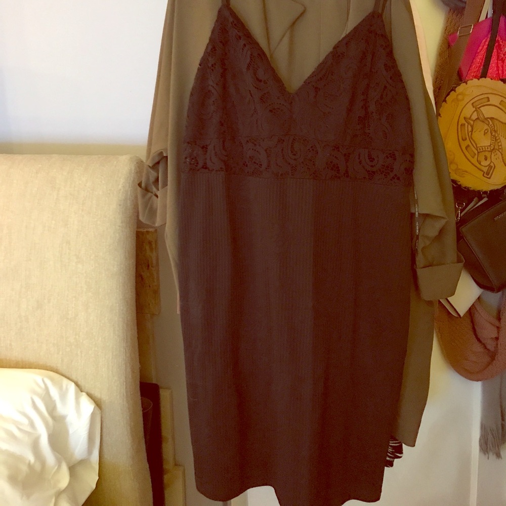Dress - Picture 2 of 2