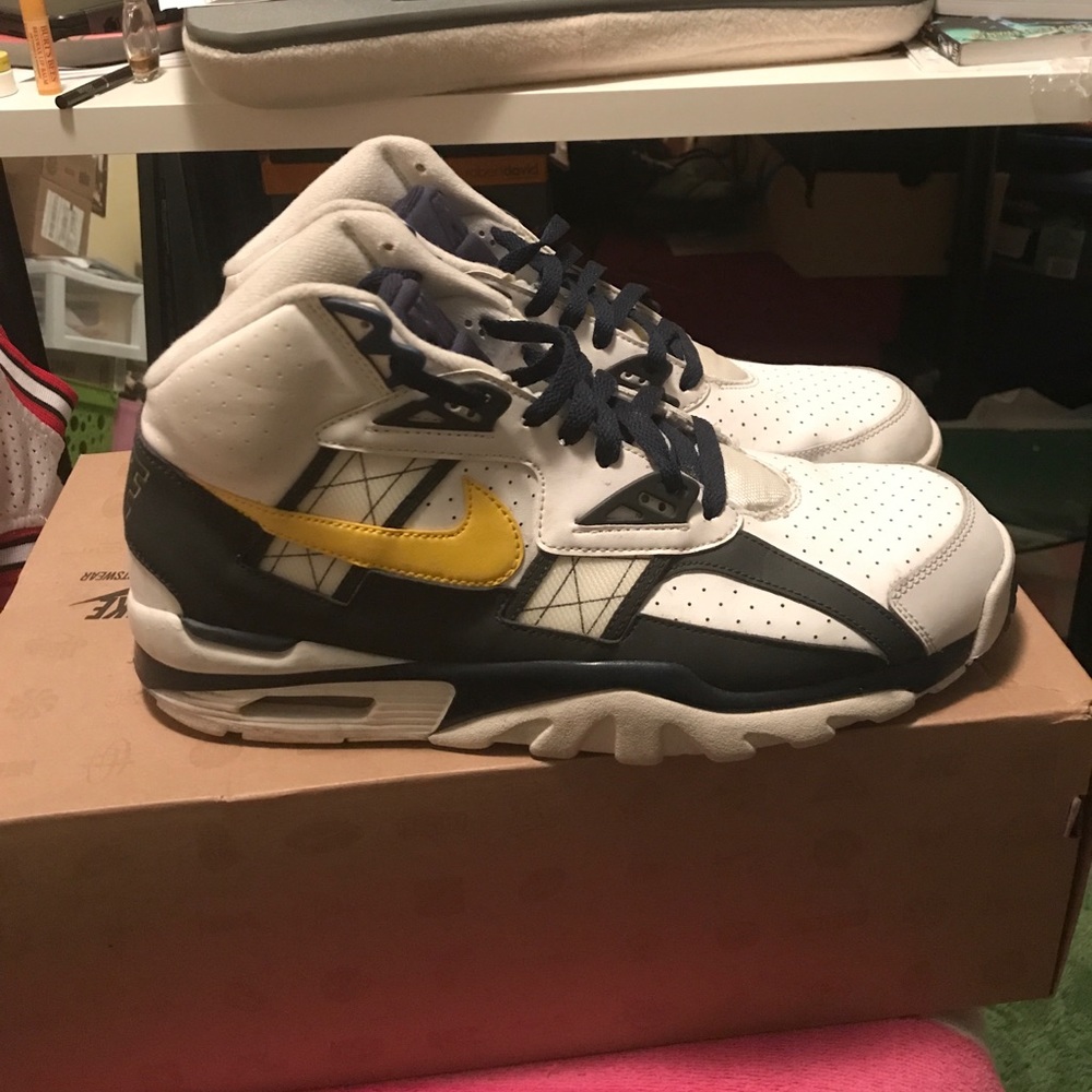 Bo Jackson Nike Air Trainer shoes