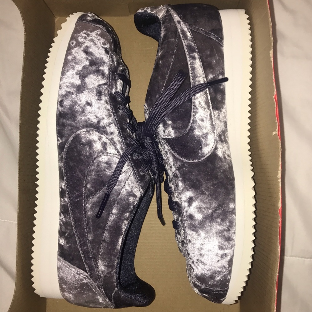 Nike women's Cortez