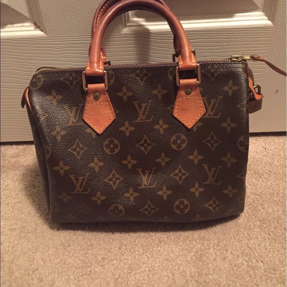 Louis Vuitton Speedy 25