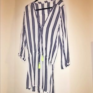 CoolChange Cover Up - White & Navy w Lime Tassels