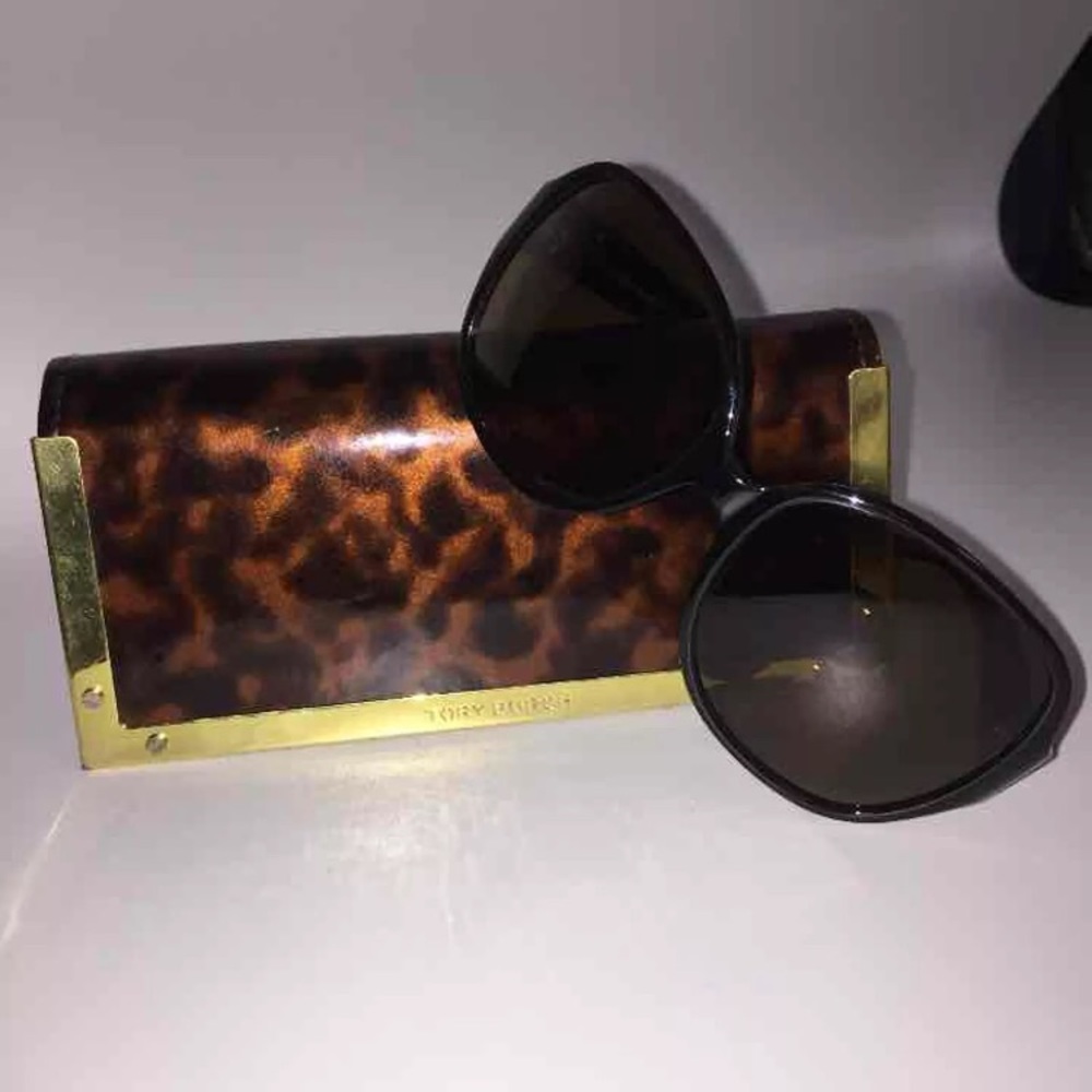 Authentic polarized Tory Burch sunglasses