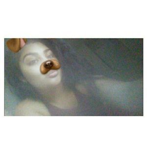 Meet your Posher, Estefania