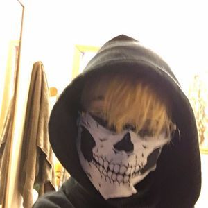 Meet your Posher, Logan