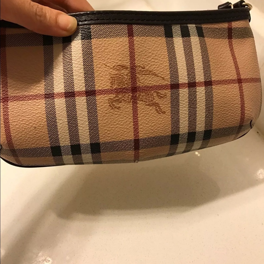Burberry clutch