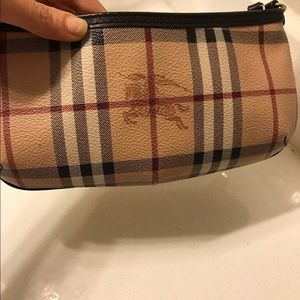 Burberry clutch
