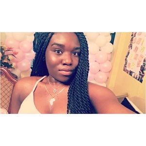 Meet your Posher, Victoria