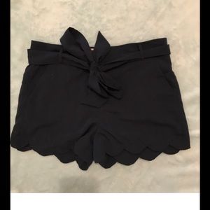 GB SCALLOPED NAVY SHORTS SIZE SMALL