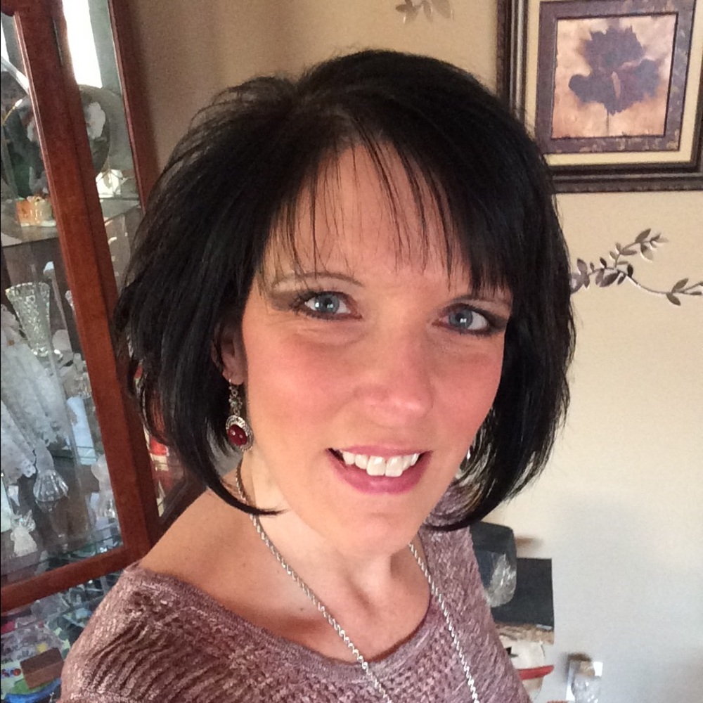 Meet your Posher, Leanne